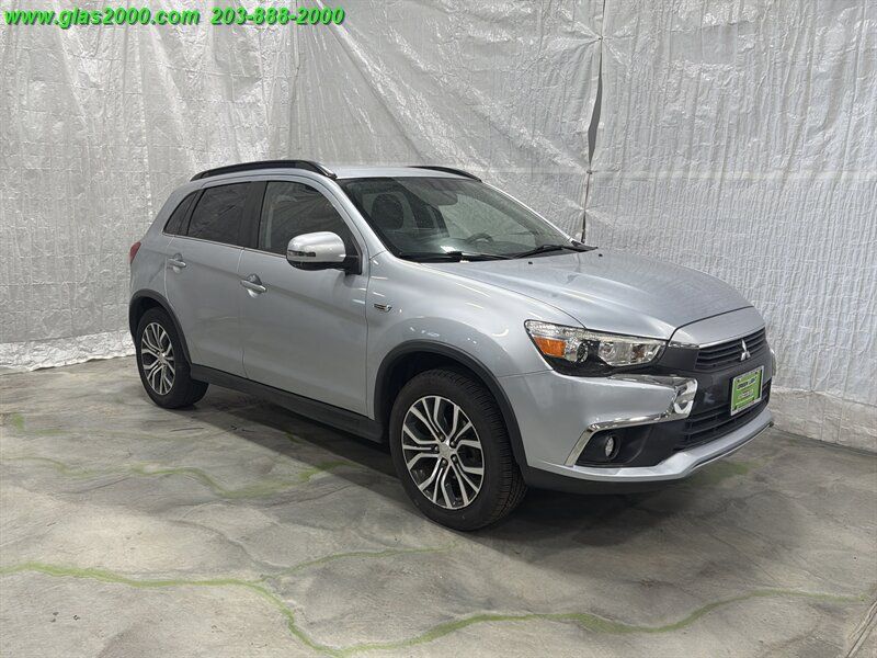 Used 2017 Mitsubishi Outlander Sport SEL AWD/4WD image 2