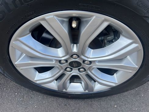 Used 2023 Ford Edge Titanium AWD/4WD image 43