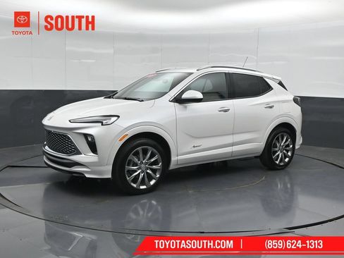 Used 2025 Buick Encore GX Avenir w/ Avenir Convenience Package AWD/4WD image 6