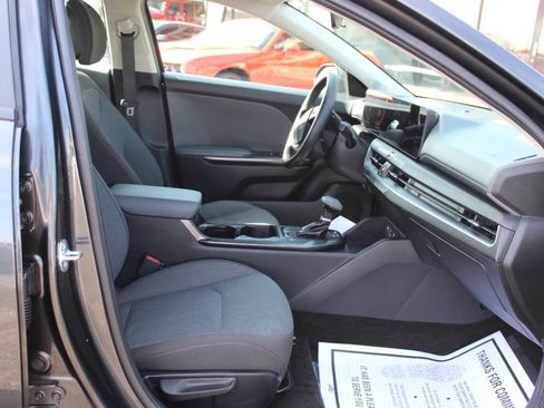 Used 2025 Kia K4 FWD image 9
