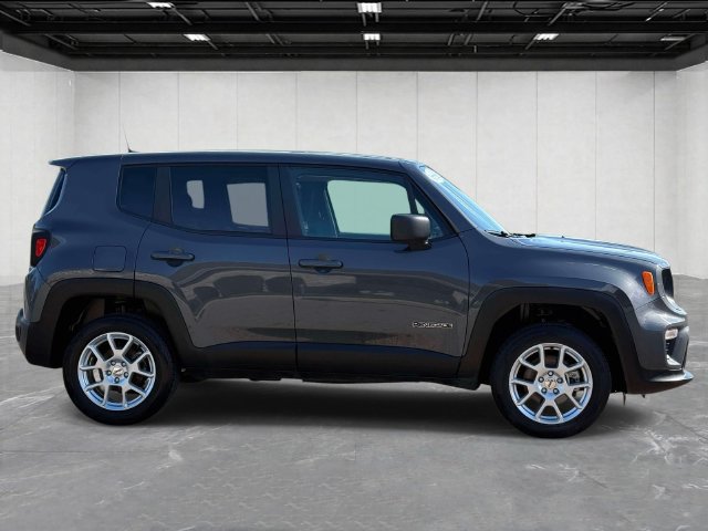 Certified 2023 Jeep Renegade Latitude AWD/4WD image 4