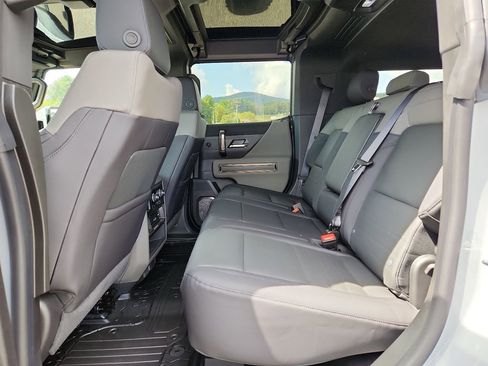 New 2025 GMC Hummer EV 2X AWD/4WD image 5