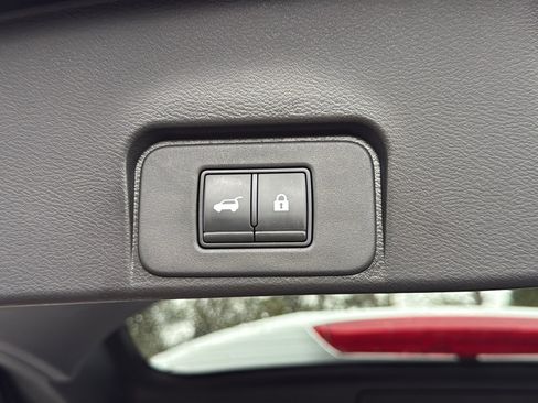 Certified 2022 Nissan Rogue SV w/ SV Premium Package image 26