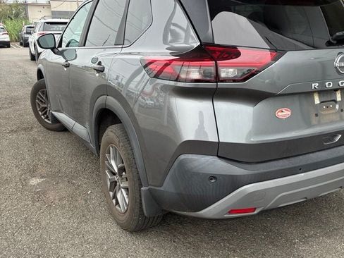 Used 2023 Nissan Rogue S AWD/4WD image 10