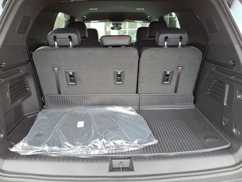 New 2026 Chevrolet Traverse Z71 w/ Enhanced Driving Package AWD/4WD image 10