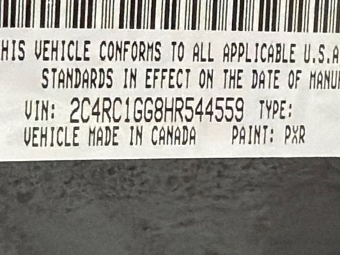 Used 2017 Chrysler Pacifica Limited w/ UConnect Theater Package image 32