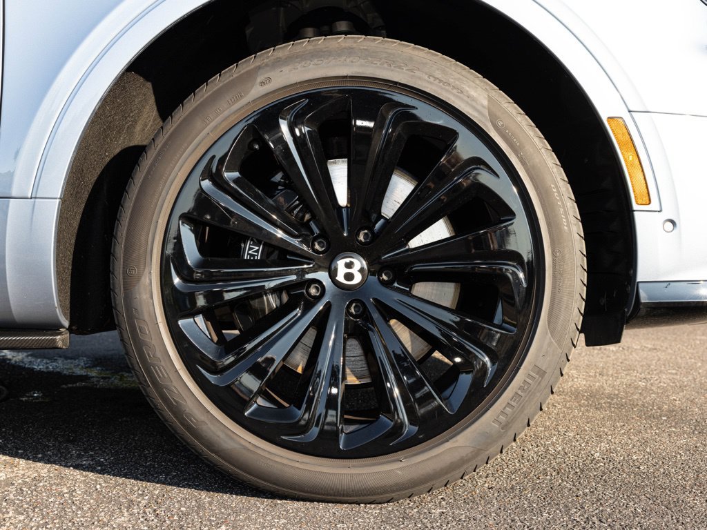Used 2023 Bentley Bentayga AWD/4WD image 81