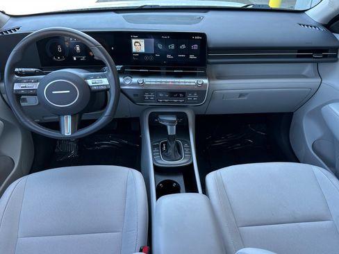 Used 2025 Hyundai Kona SEL AWD/4WD image 10