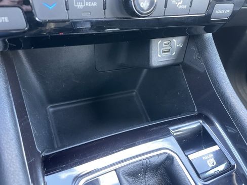 Used 2024 Jeep Compass Latitude image 13