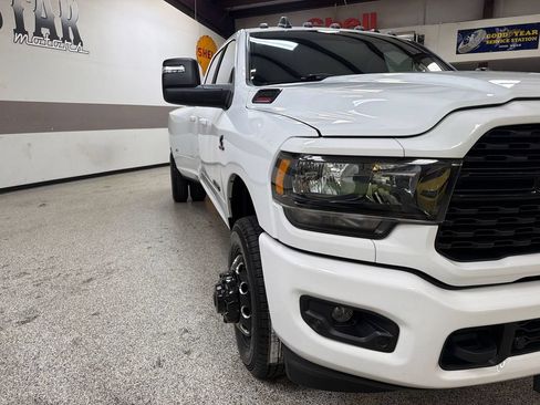 Used 2024 RAM 3500 Big Horn w/ Night Edition AWD/4WD image 14
