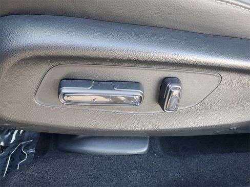 Certified 2023 Honda HR-V EX-L image 21