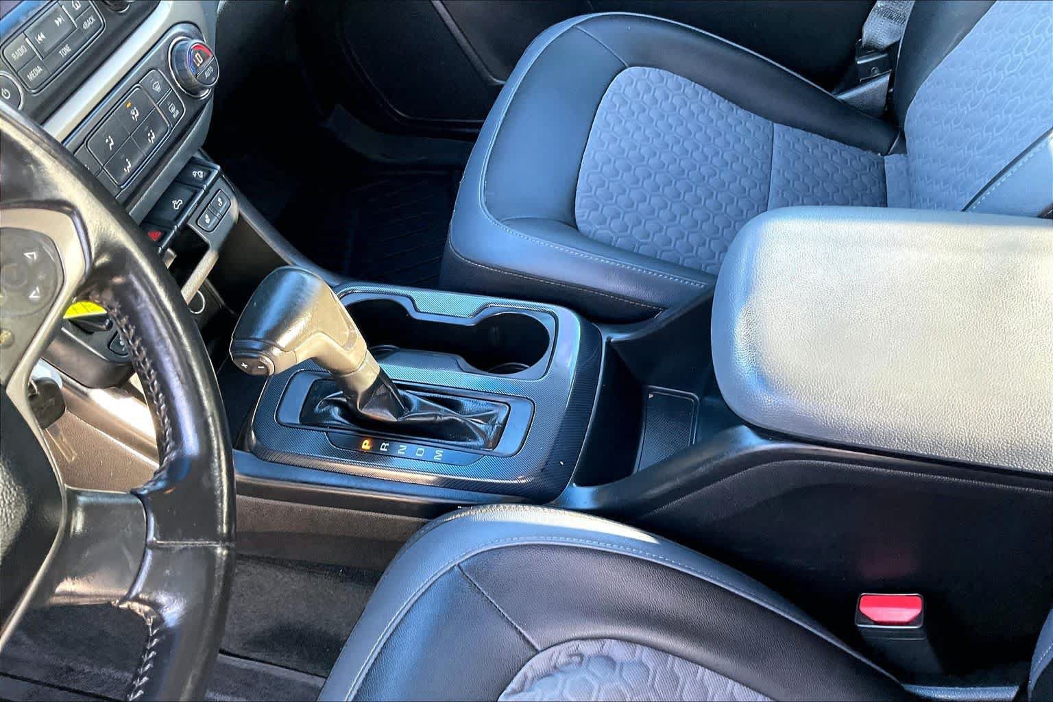 Used 2016 Chevrolet Colorado Z71 AWD/4WD image 17