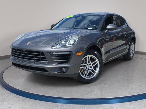 Used 2018 Porsche Macan AWD/4WD image 1