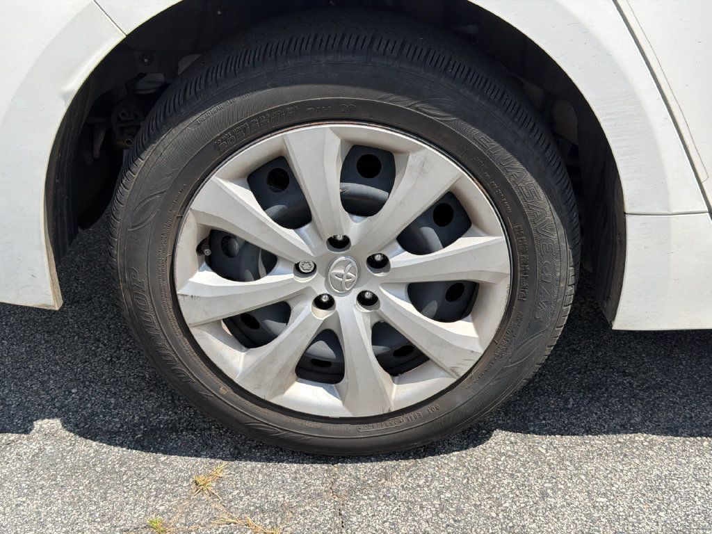 Used 2023 Toyota Corolla LE FWD image 23