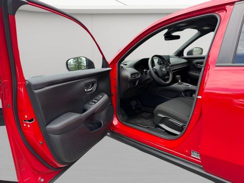 Used 2024 Honda HR-V Sport image 16