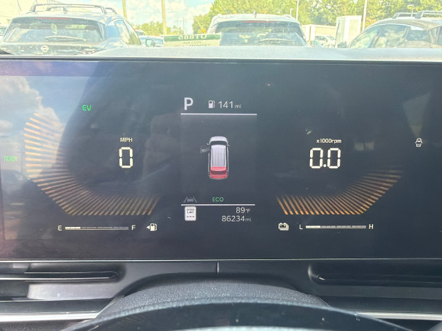 Used 2025 Kia Carnival EX FWD image 28