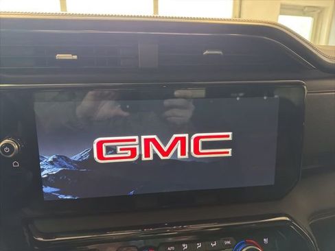 Used 2024 GMC Sierra 1500 AT4 w/ Technology Package image 27