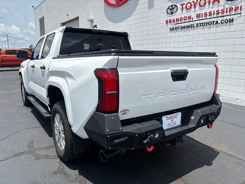 Used 2024 Toyota Tacoma SR RWD image 6