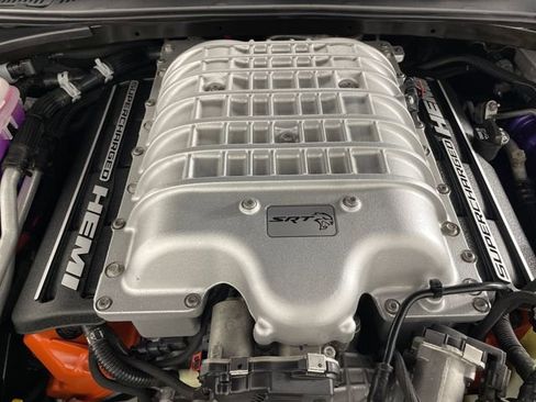 Used 2016 Dodge Challenger SRT Hellcat RWD image 23