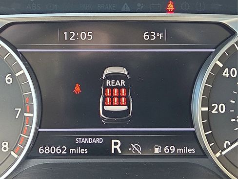 Used 2024 Nissan Pathfinder SL FWD image 23