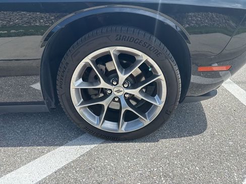 Used 2021 Dodge Challenger SXT w/ Plus Package image 12