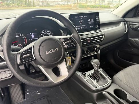 Certified 2023 Kia Seltos LX image 13