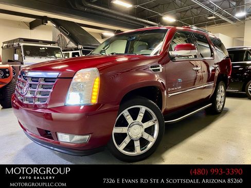 Used 2009 Cadillac Escalade AWD image 1