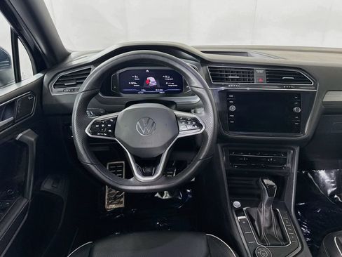 Certified 2022 Volkswagen Tiguan SEL R-Line AWD/4WD image 22