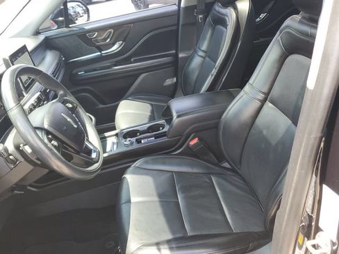 Used 2022 Lincoln Corsair AWD w/ Premium Package image 24