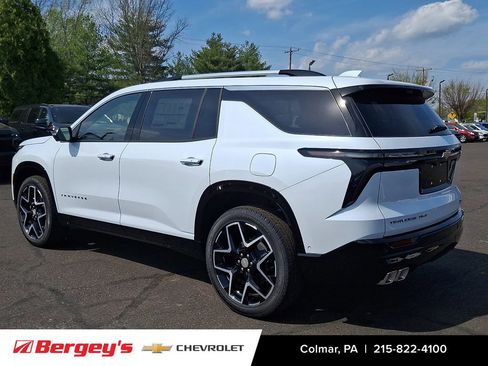 New 2026 Chevrolet Traverse High Country w/ LPO, Floor Liner Package AWD/4WD image 4