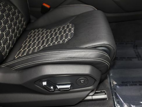 Used 2021 Lamborghini Urus image 64