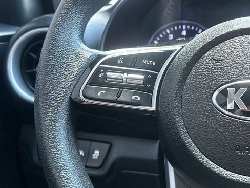 Used 2020 Kia Forte LXS FWD image 23
