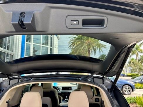 Used 2023 Acura MDX SH-AWD image 13