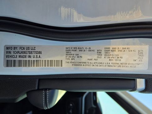 Used 2025 Jeep Grand Cherokee L Limited image 35