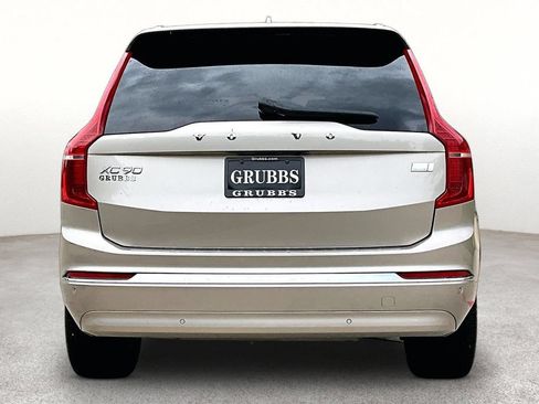 Used 2024 Volvo XC90 T8 Ultimate w/ Protection Package Premier AWD/4WD image 4