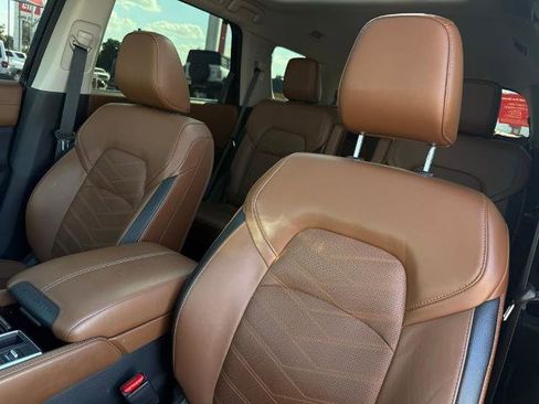 Certified 2023 Nissan Pathfinder Platinum image 16