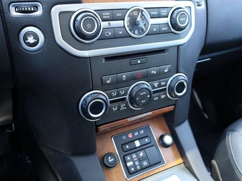 Used 2016 Land Rover LR4 HSE LUX image 34