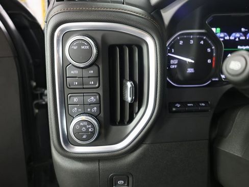 Used 2021 GMC Sierra 1500 AT4 w/ Technology Package image 21