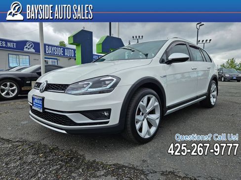 Used 2017 Volkswagen Golf Alltrack S AWD/4WD image 1