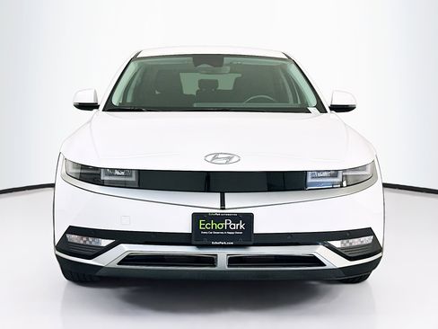 Used 2024 Hyundai Ioniq 5 SEL image 2