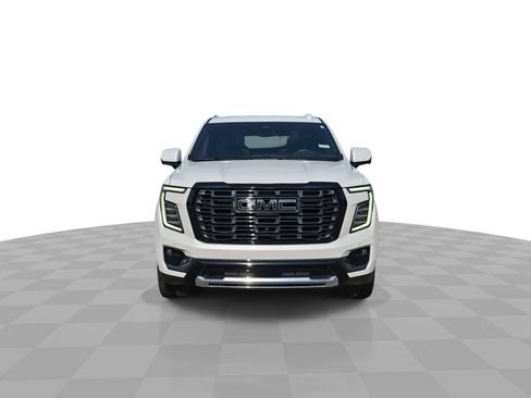 Certified 2025 GMC Yukon Denali Ultimate AWD/4WD image 3