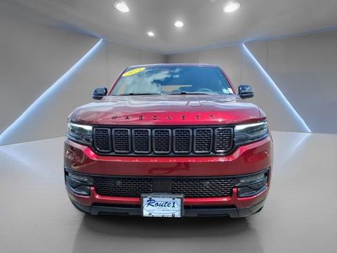 Used 2024 Jeep Wagoneer L Series II AWD/4WD image 9