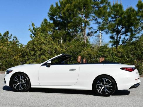 Used 2024 Mercedes-Benz CLE 300 4MATIC Cabriolet image 37