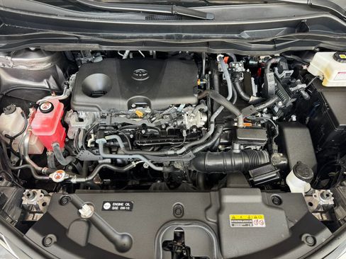 Used 2024 Toyota Sienna XLE w/ XLE Plus Package FWD image 33