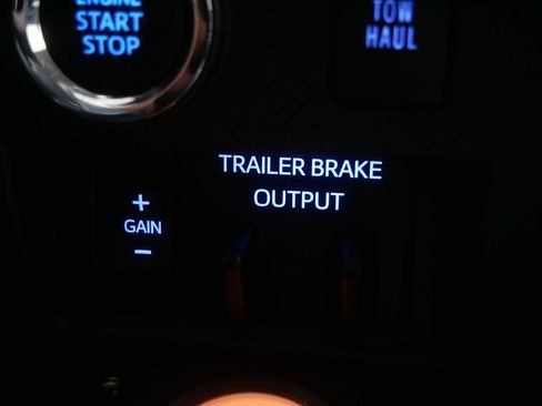 Used 2020 Toyota Tundra SR5 w/ TRD Off-Road Package AWD/4WD image 29