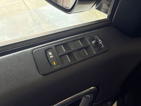 Used 2018 Land Rover Discovery Sport HSE AWD/4WD image 20