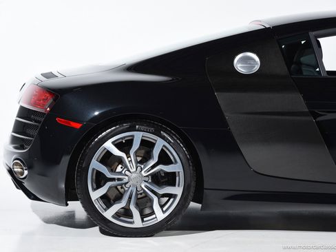 Used 2010 Audi R8 V10 image 10