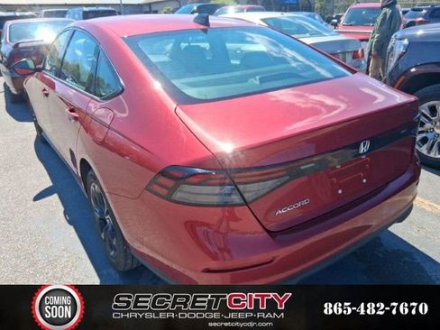 Used 2025 Honda Accord SE image 4