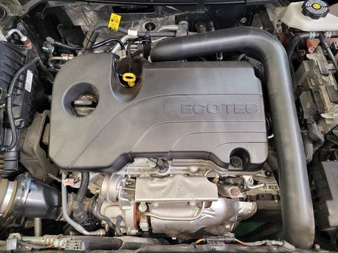 Used 2024 Chevrolet Equinox LS AWD/4WD image 30