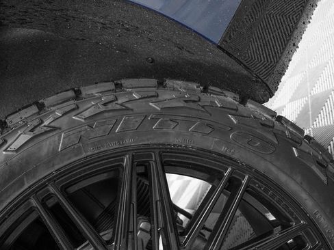 Used 2026 Cadillac Escalade Platinum Sport w/ LPO, ONYX Package image 39